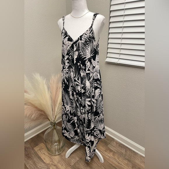 Designed in Hawaii- Spaghetti Strap Hawaiian Print Jumpsuit - Picture 1 of 12